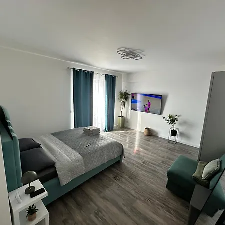 Garsoniera Lux Διαμέρισμα Κραϊόβα