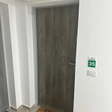 Garsoniera Lux Apartment