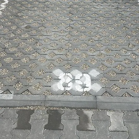 Garsoniera Lux Κραϊόβα